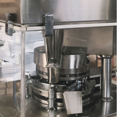 Eenpersoonsdrukmachine met automatische rotatie