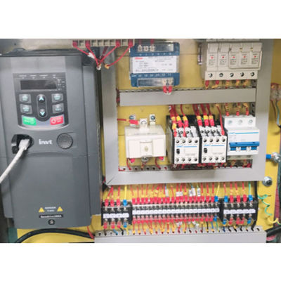 Eenpersoonsdrukmachine met automatische rotatie
